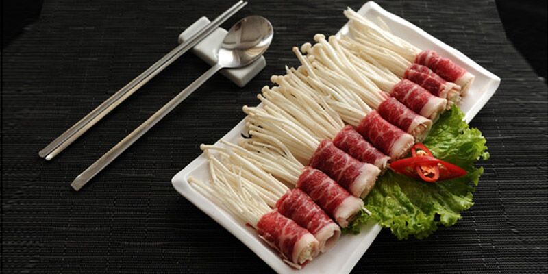 Nạc vai bò cuộn kim châm Nạc vai bò cuộn kim châm